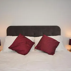 greenwich-house.hotelsin-chester.com/